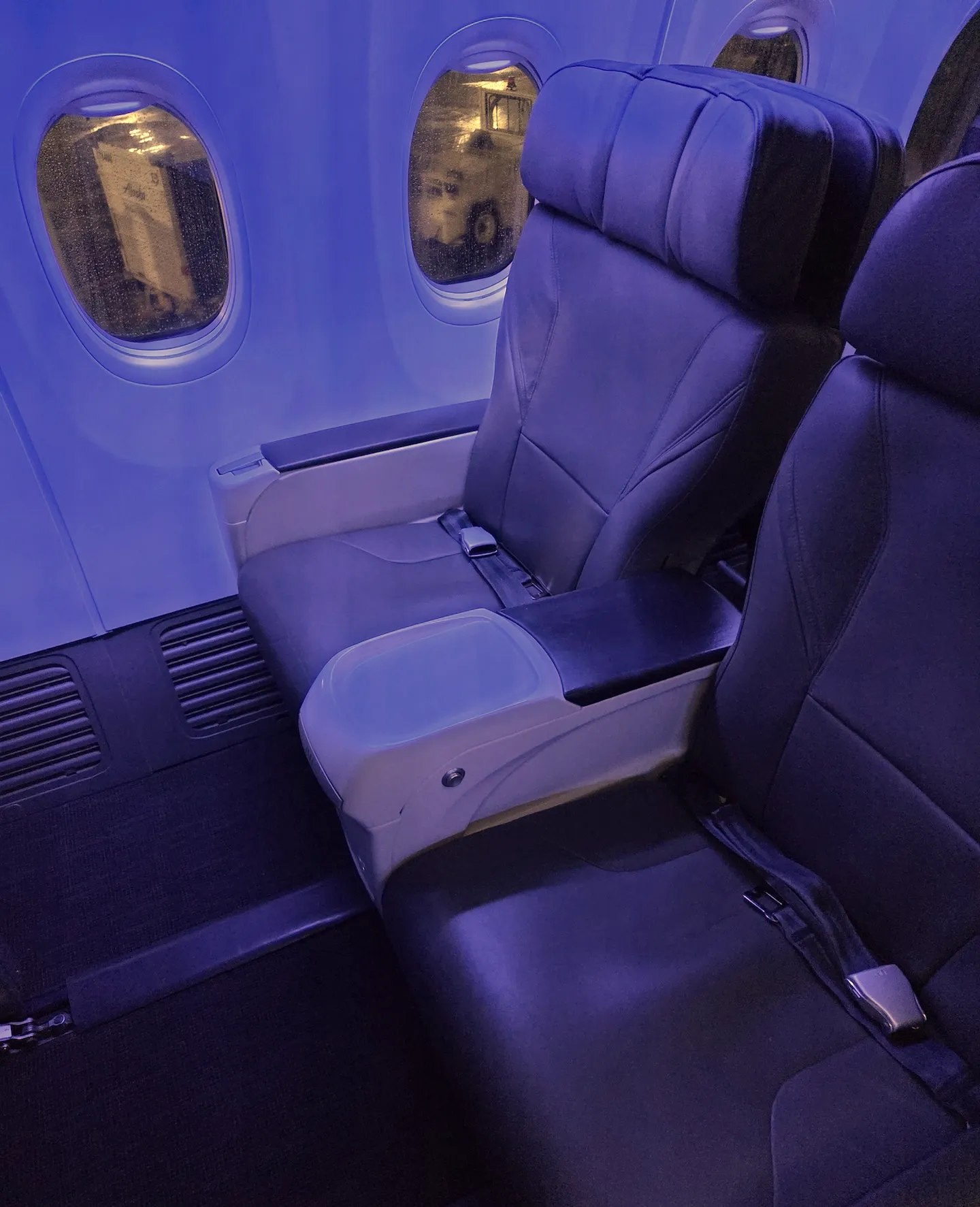 알래스카항공 AS534 샌프란시스코-오스틴 B737 국내선 퍼스트 좌석
