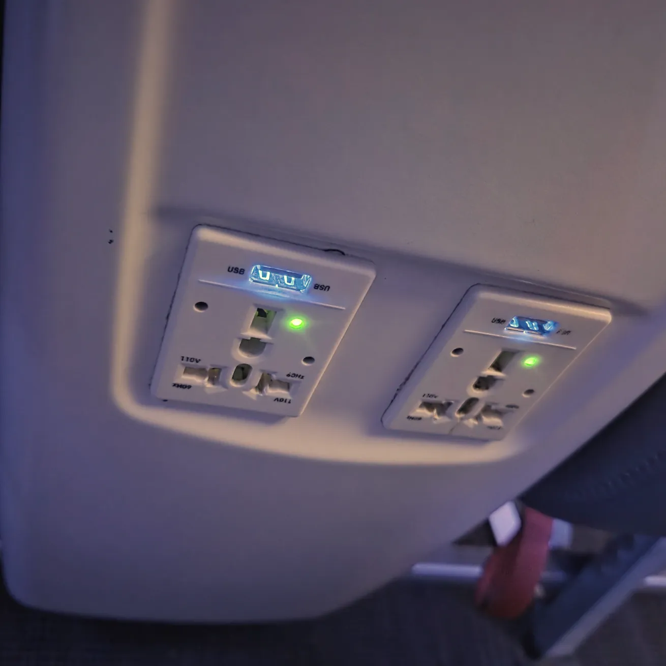 알래스카항공 AS534 샌프란시스코-오스틴 B737 국내선 퍼스트 좌석