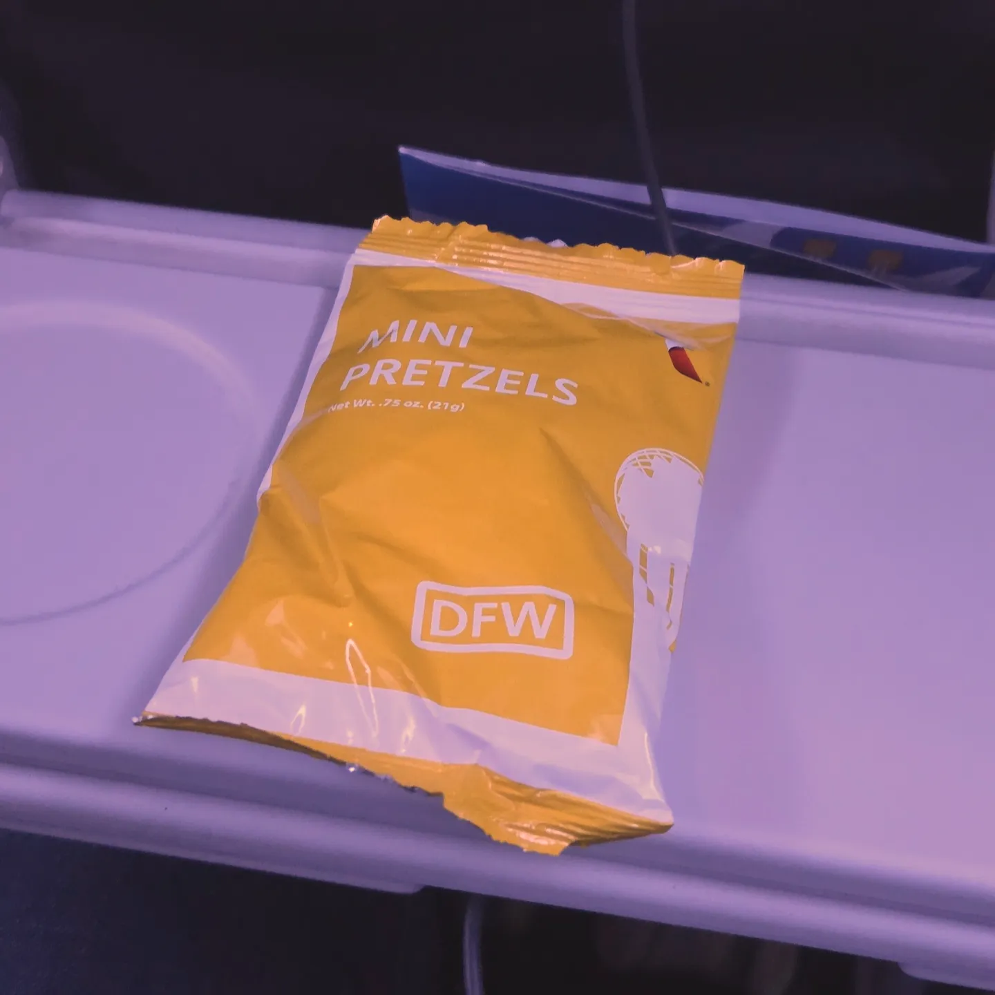Pre-meal Refreshment Towel and Snack Mix on American Airlines Flight AA280