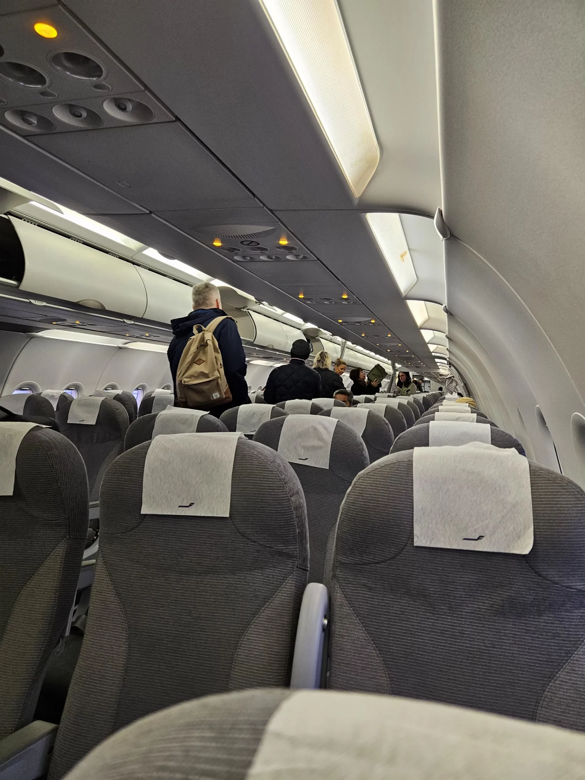 Finnair A321 Economy Bulkhead Seat