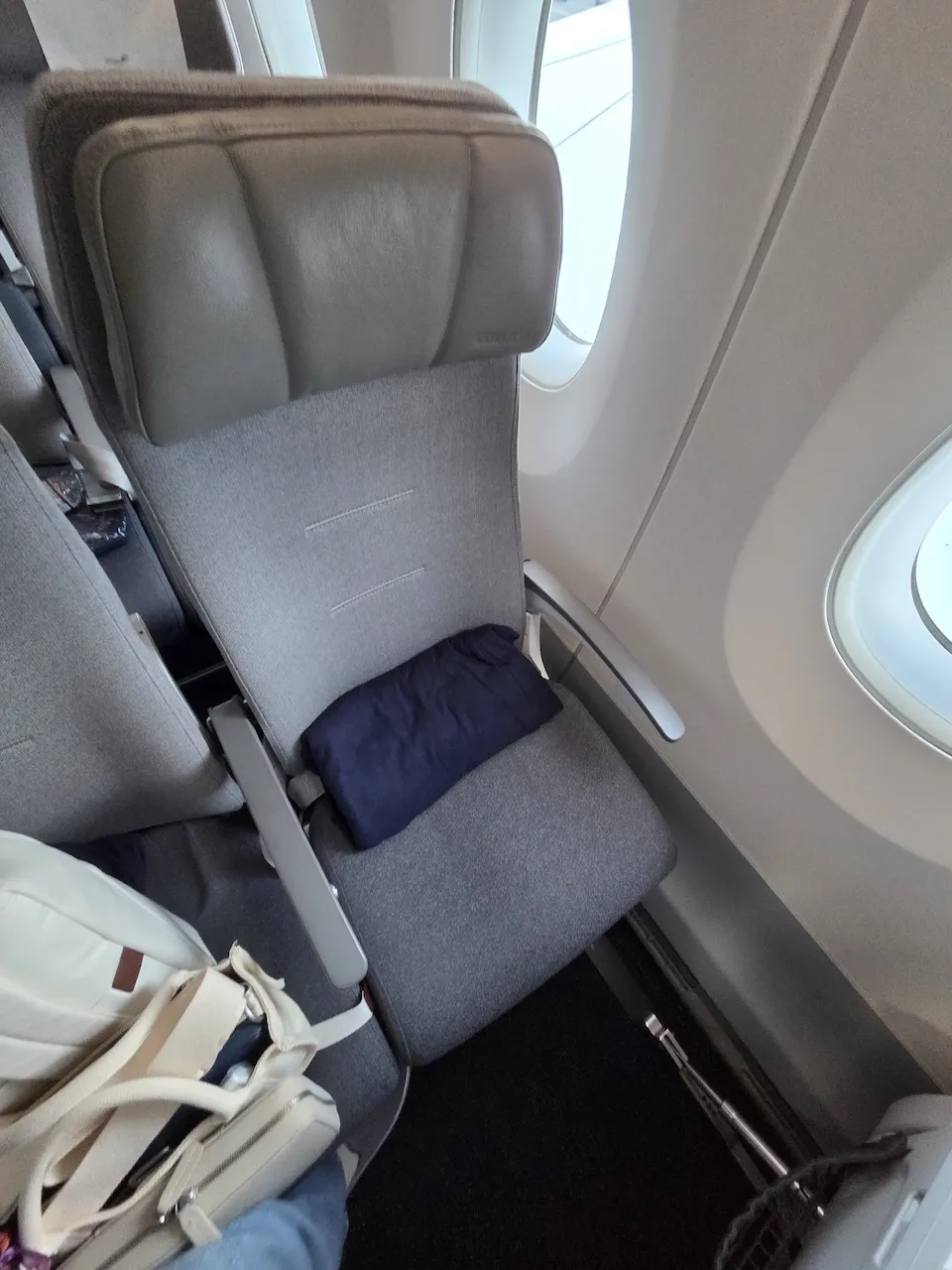 핀에어 A350-900 이코노미 컴포트 좌석 1