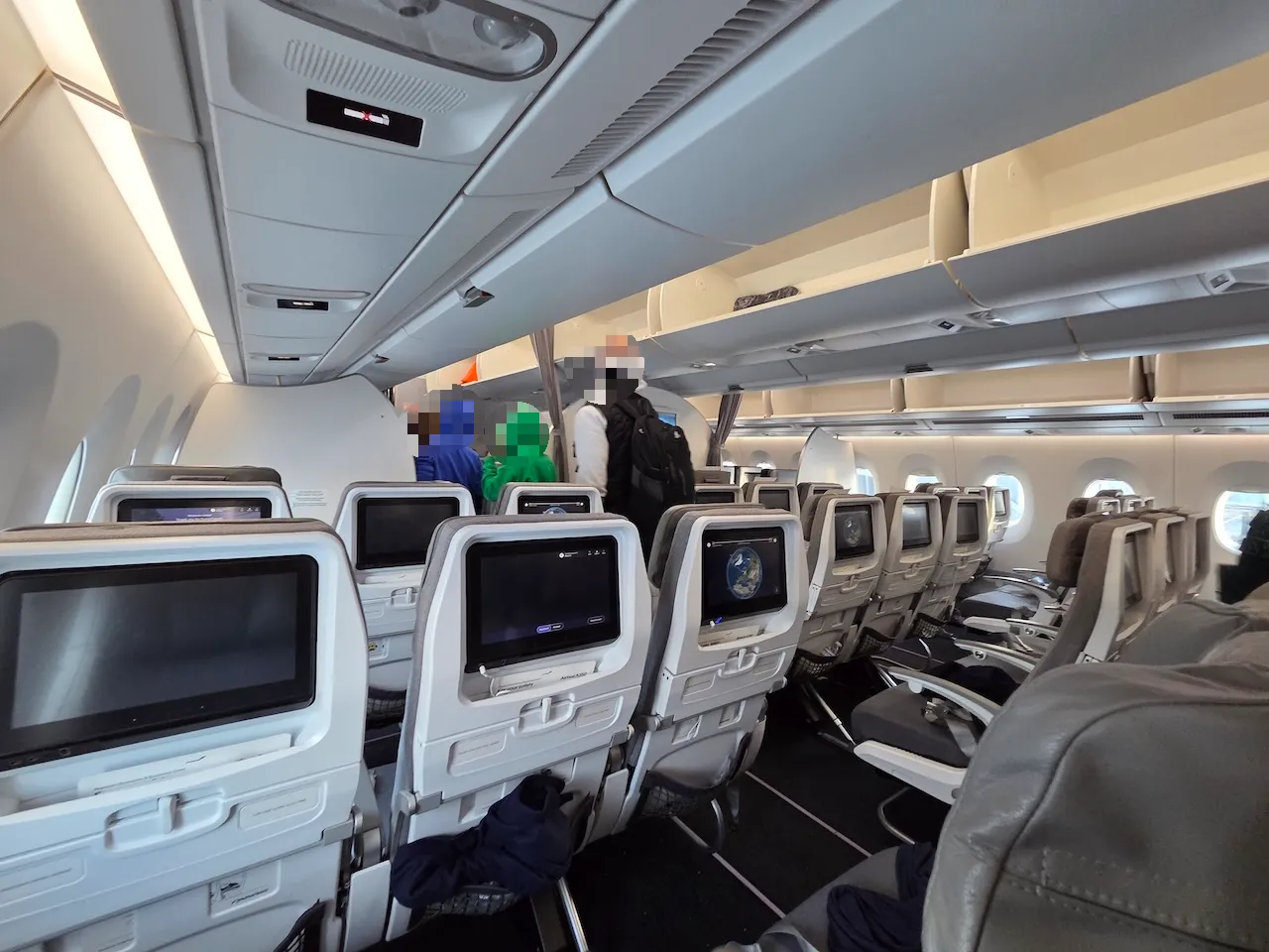 핀에어 A350-900 이코노미 컴포트 좌석 1