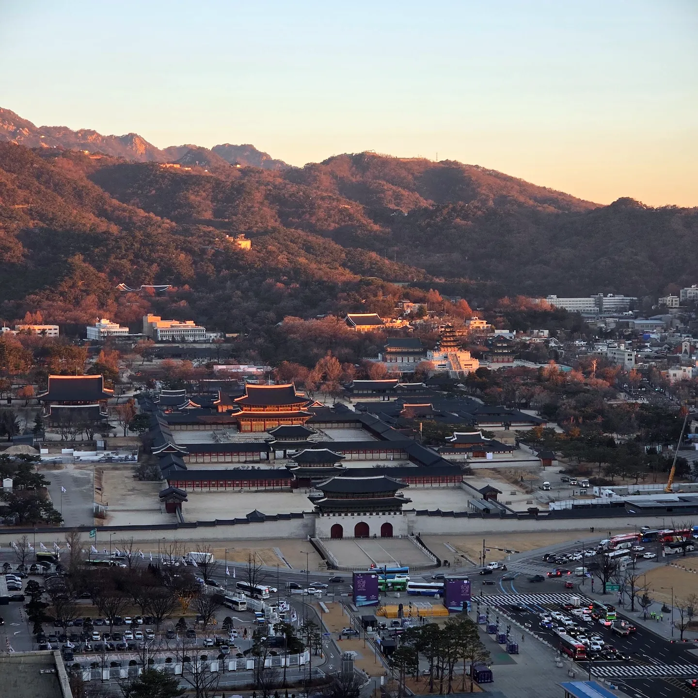포시즌스 호텔 서울에서 바라본 남산과 경복궁
