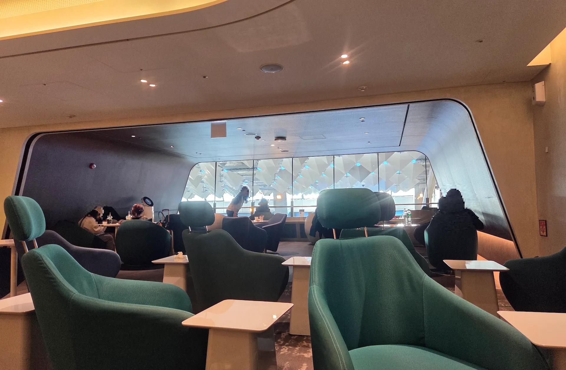 김포공항 대한항공 국내선 라운지 내부 좌석