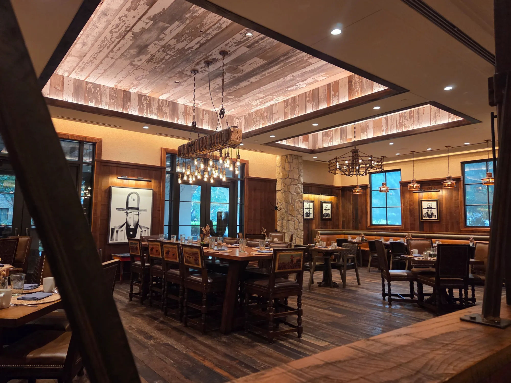 호텔 드로버 오토그래프 컬렉션 97 WEST Kitchen & Bar 내부 1