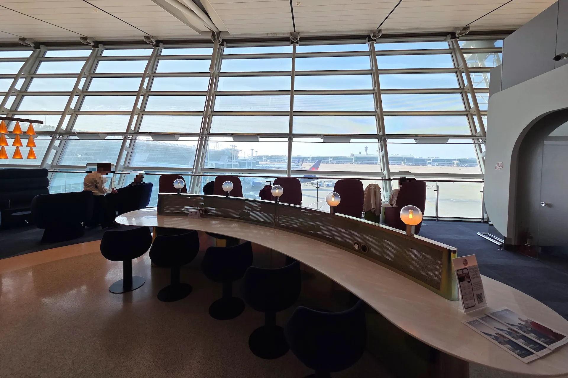 인천공항 원월드 라운지 내부