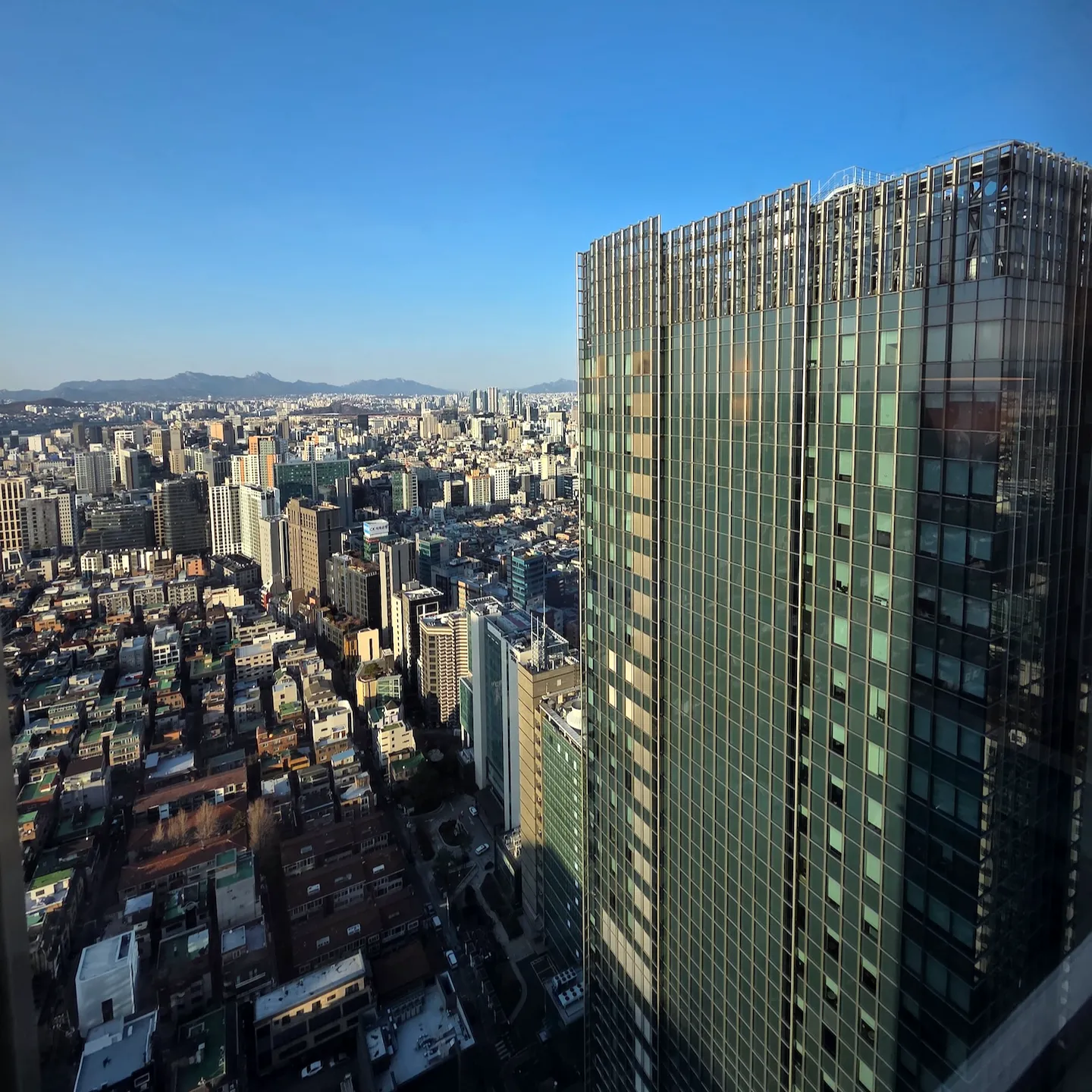 조선 팰리스 럭셔리 컬렉션 3404호에서 바라본 전망