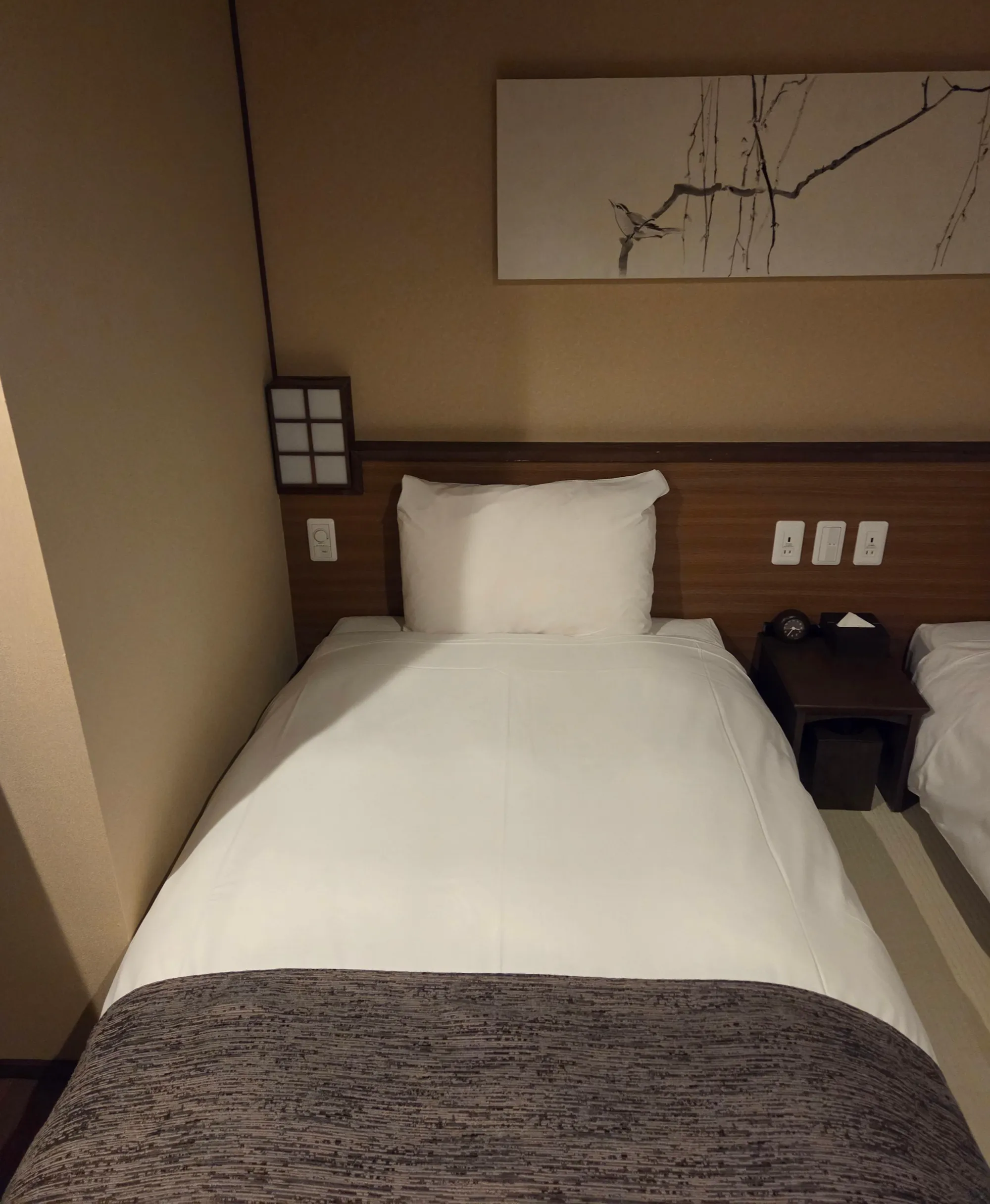 Jozankei Yuraku Soan Deluxe Twin Room Bedroom Area