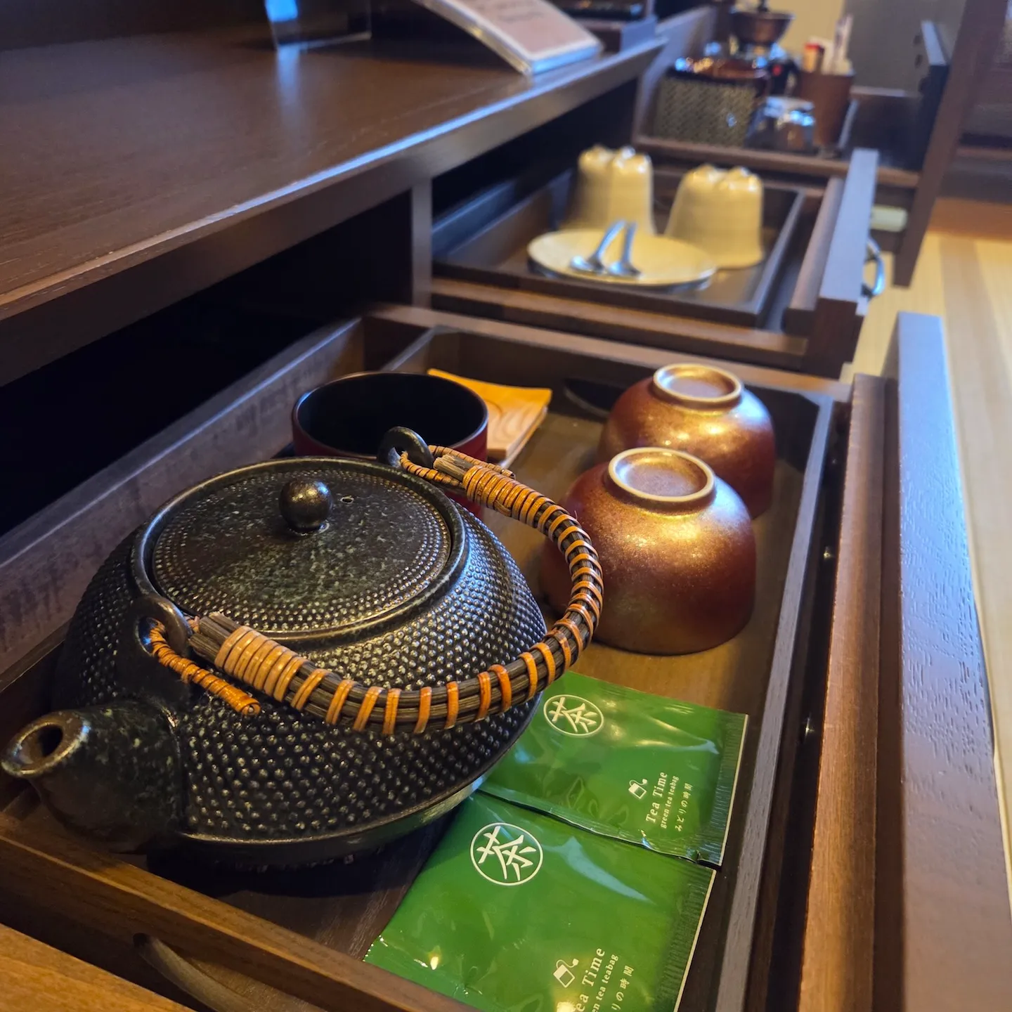 Jozankei Yuraku Soan Deluxe Twin Room Coffee & Tea Set