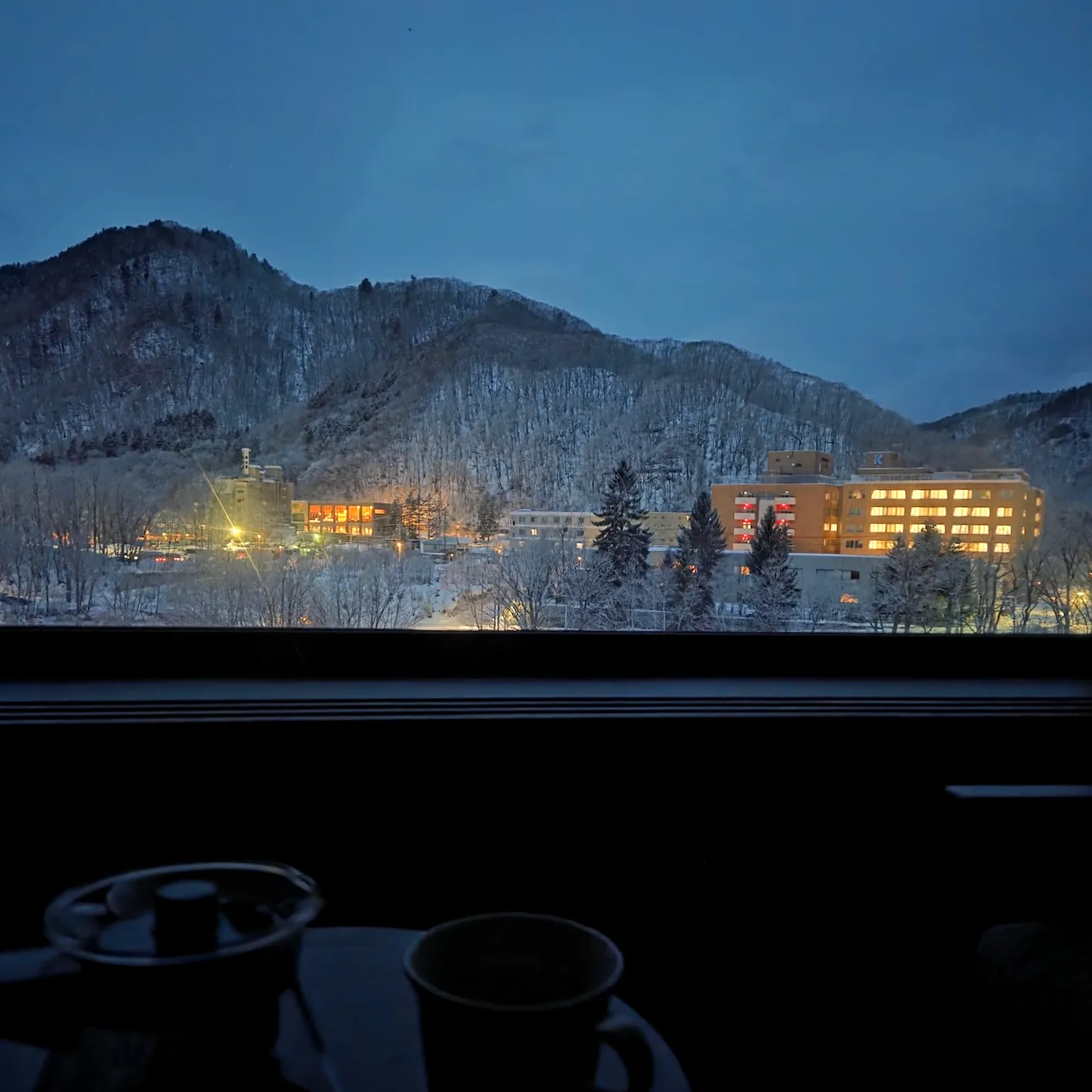 Drinking Tea in Jozankei Yuraku Soan Deluxe Twin Room