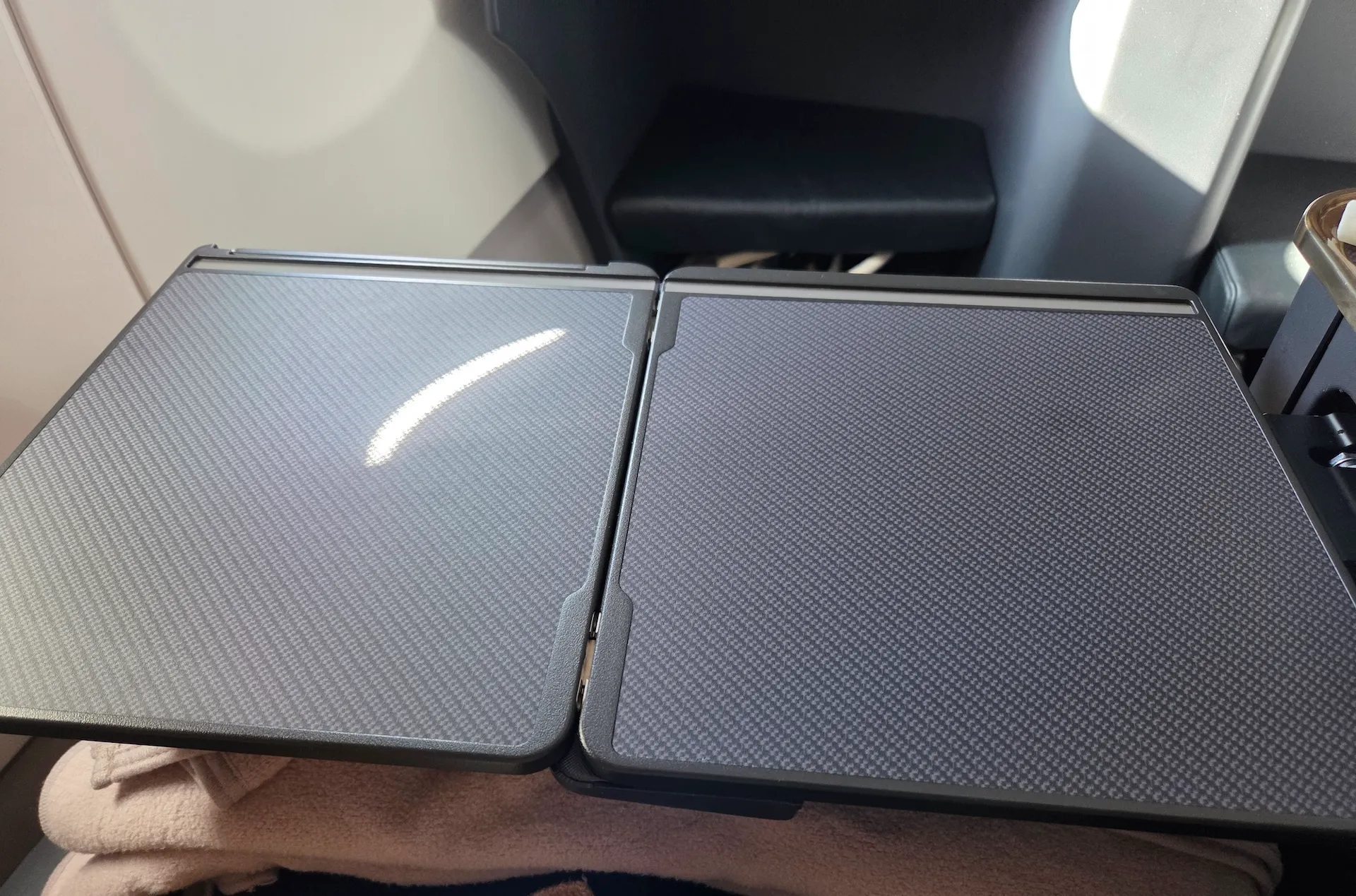 대한항공 A321NEO 프레스티지 클래스 7A 좌석 테이블