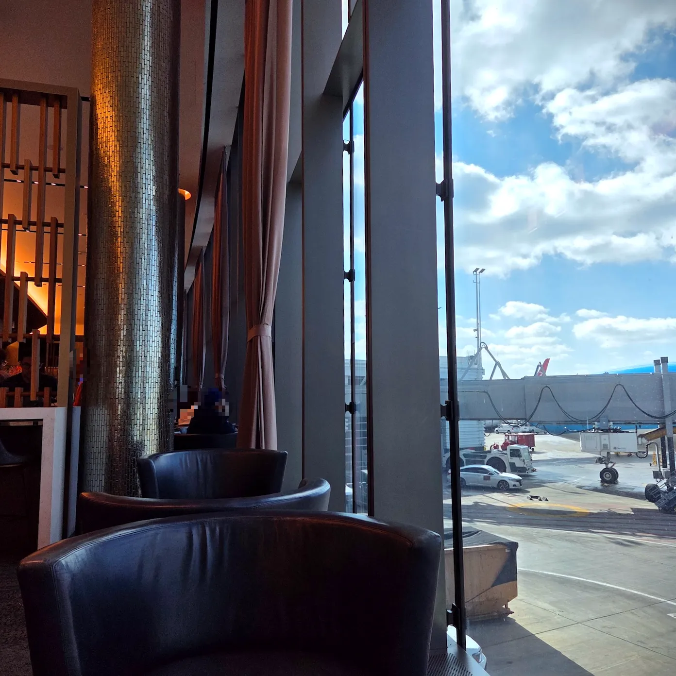 Inside the Delta Sky Club at Chicago O'Hare Airport Terminal 5