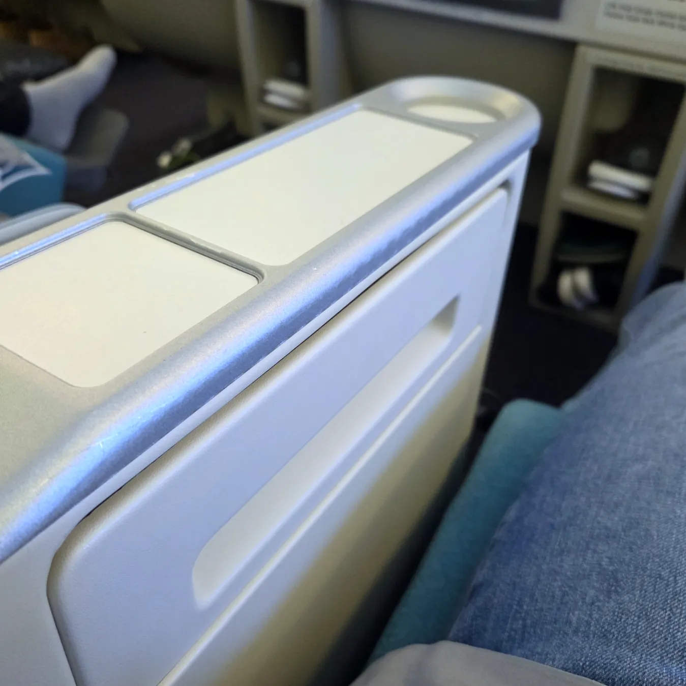 Korean Air B777-300ER Prestige Sleeper Cabin & Seat Detail