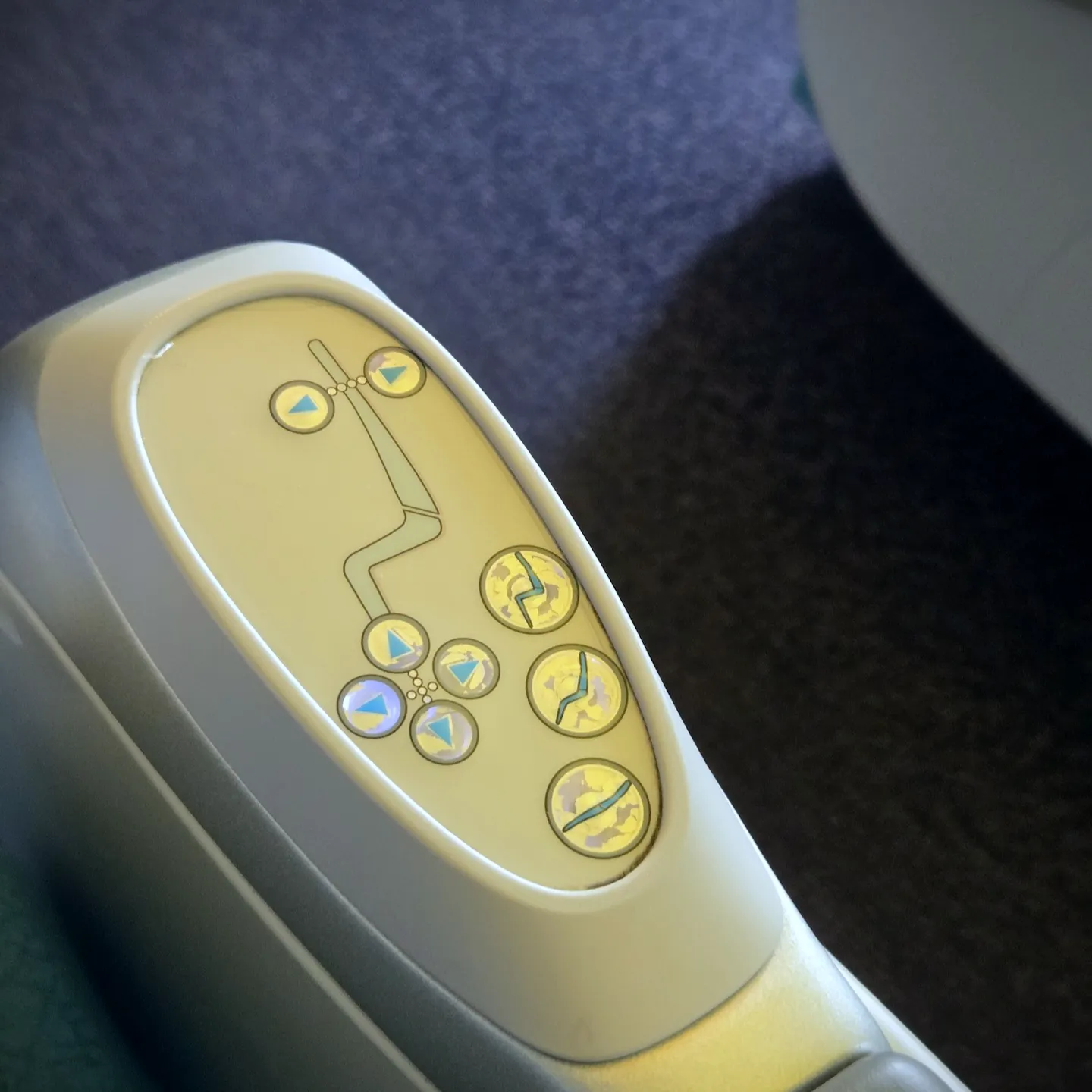 Korean Air B777-300ER Prestige Sleeper Cabin & Seat Detail