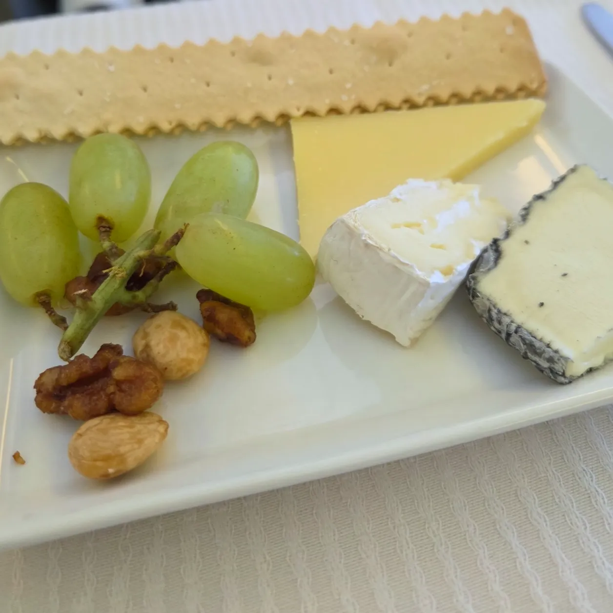 Korean Air KE38 Prestige Class First Meal Food & Beverage from Chicago O'Hare to Incheon