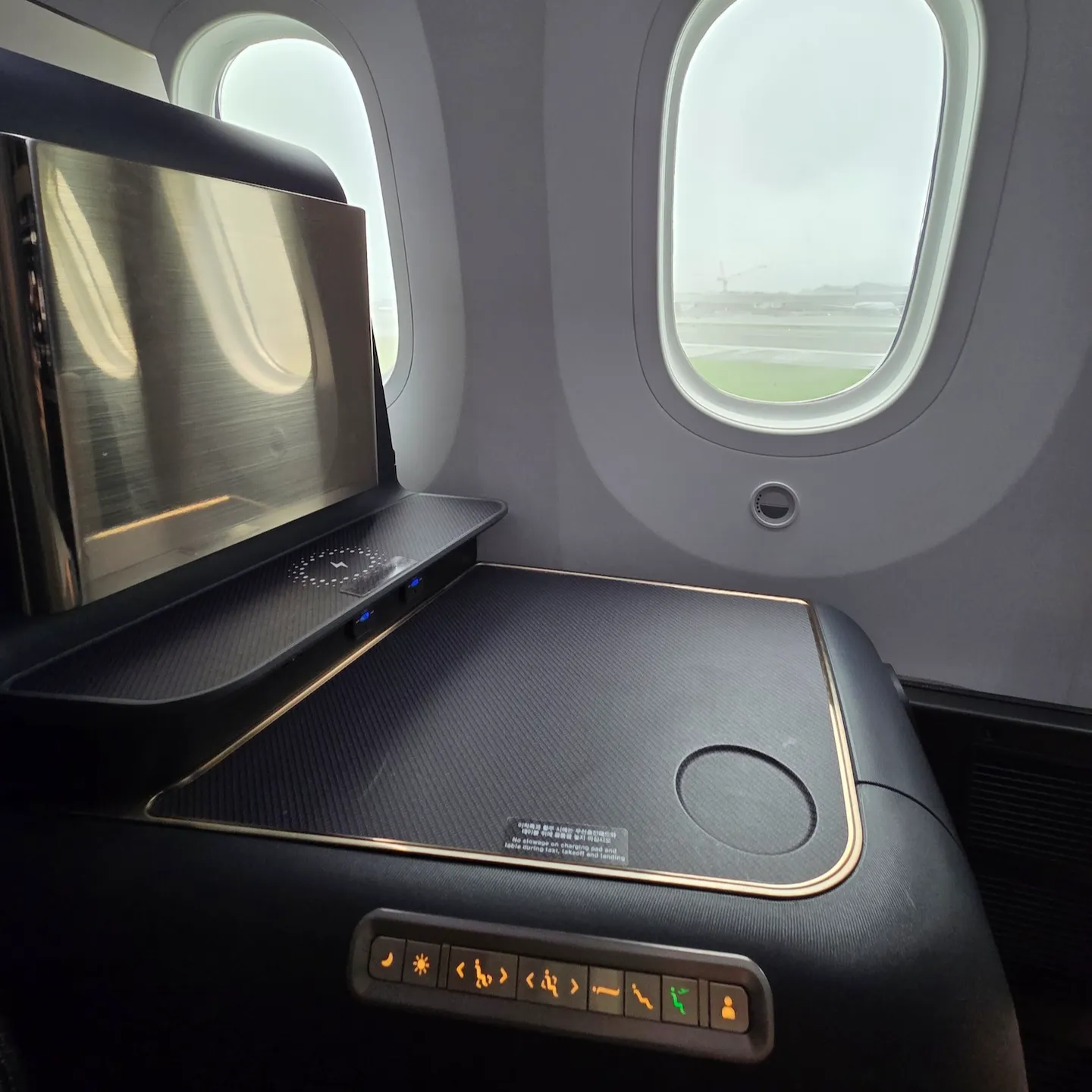 대한항공 B787-10 프레스티지 스위트 2.0 선반