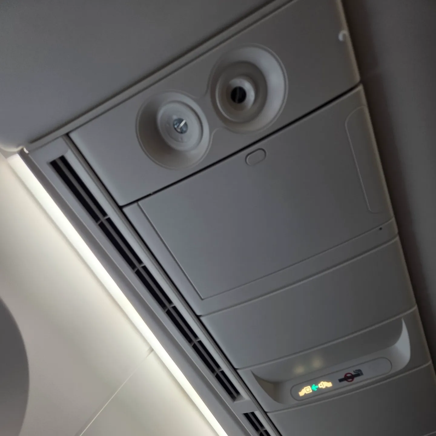 대한항공 B787-10 프레스티지 스위트 2.0 독서등