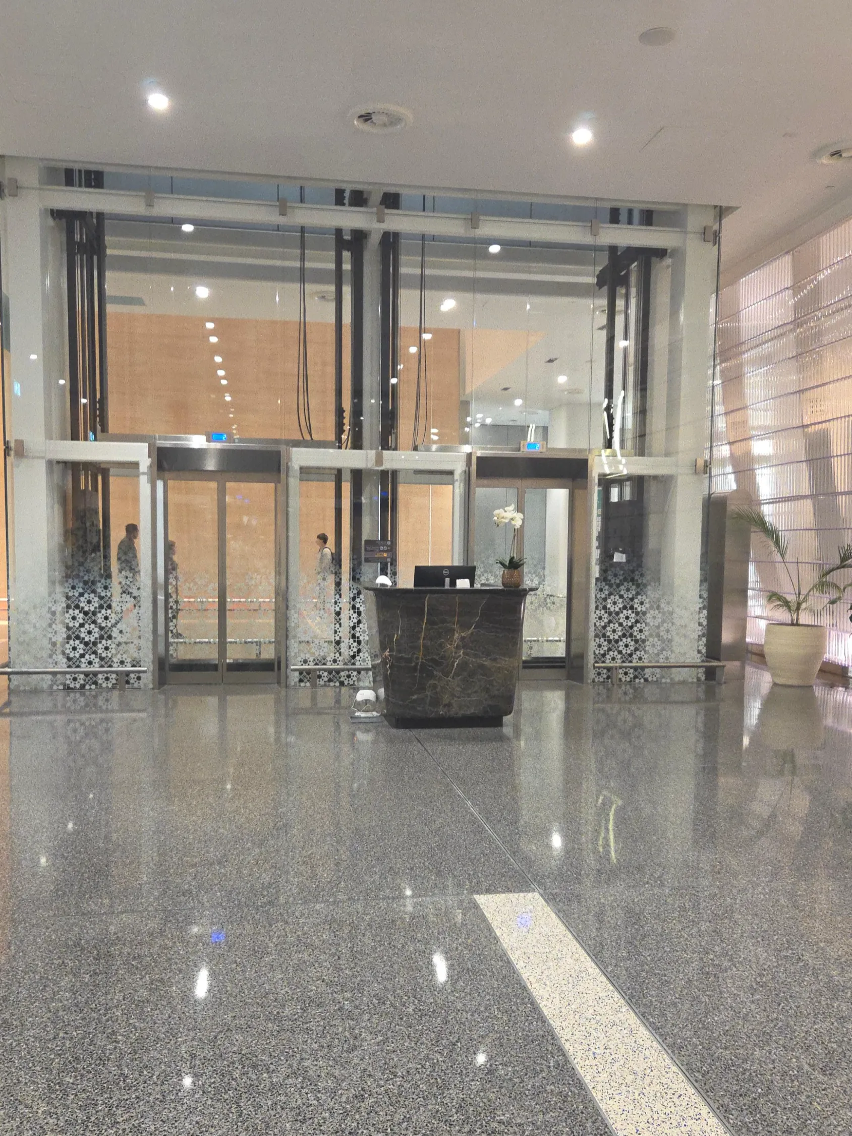 도하 하마드 국제공항 알 무르잔 비즈니스 라운지 더 가든 입구