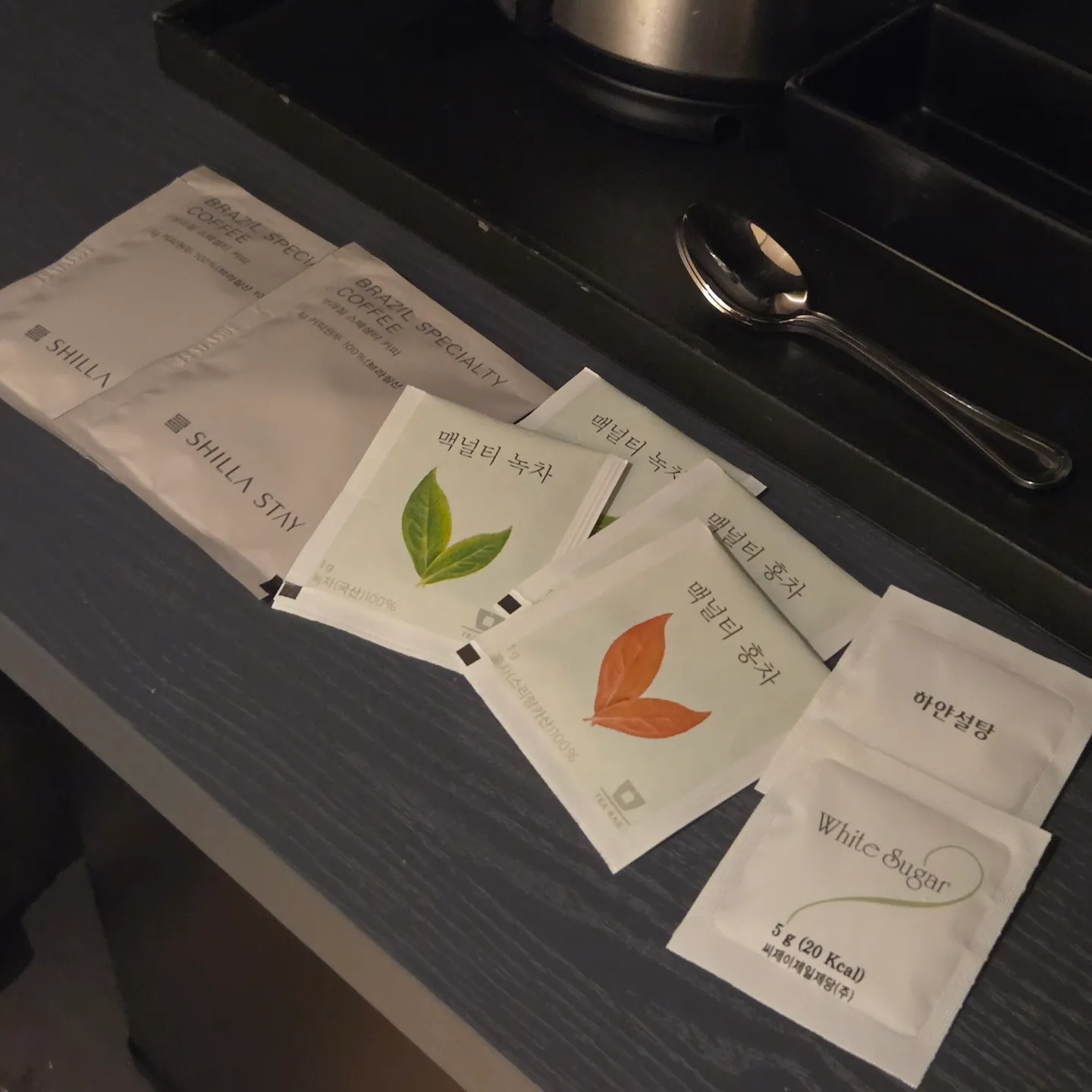 Room amenities in Shilla Stay Seodaemun Standard Twin Room